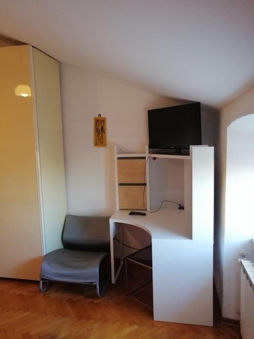Spacious Attic Apartment Kandler Триест Экстерьер фото